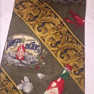 TABASCO OYSTERS LOBSTERS NECKTIE (BROWN/GOLD)